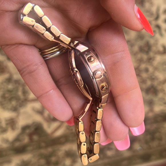 Michael Kors Mother of Pearl Gold Sterling Silver Watch [USED WITH BOX] - Picture 5 of 10